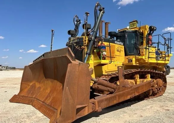 بولدوزر معدنی کوماتسو D375A
