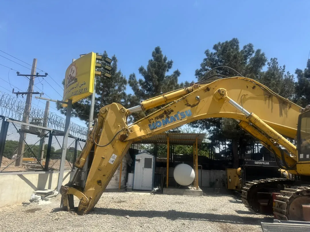 بیل مکانیکی کوماتسو PC800SE مدل ۲۰۱۰ - تصویر ۶