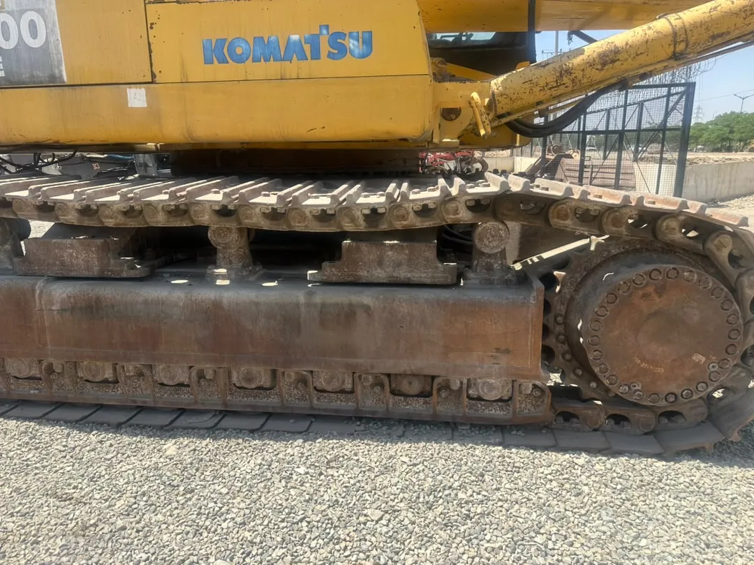 بیل مکانیکی کوماتسو PC800SE مدل ۲۰۱۰ - تصویر ۷